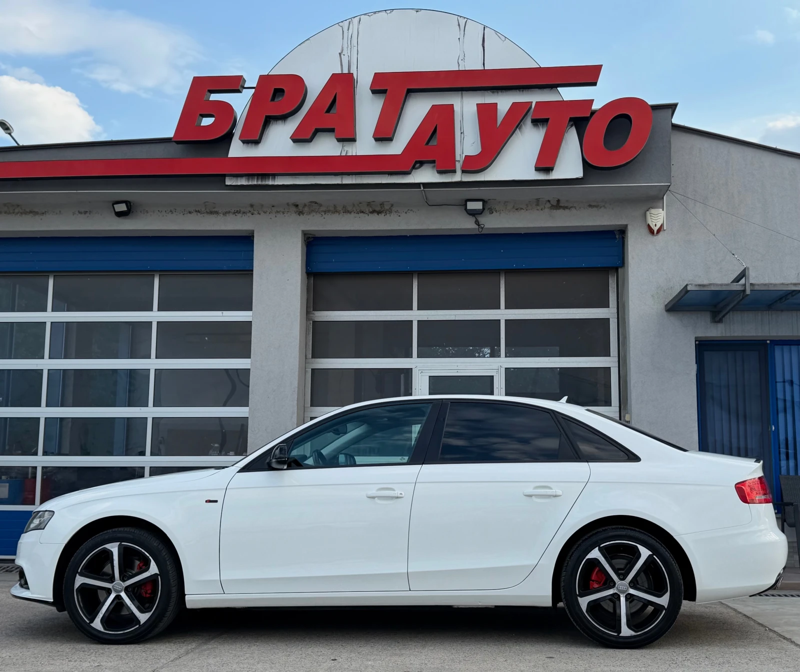 Audi A4 2.0TDI/LED/S-LINE/SHADOW LINE, снимка 8 - Автомобили и джипове - 55015952