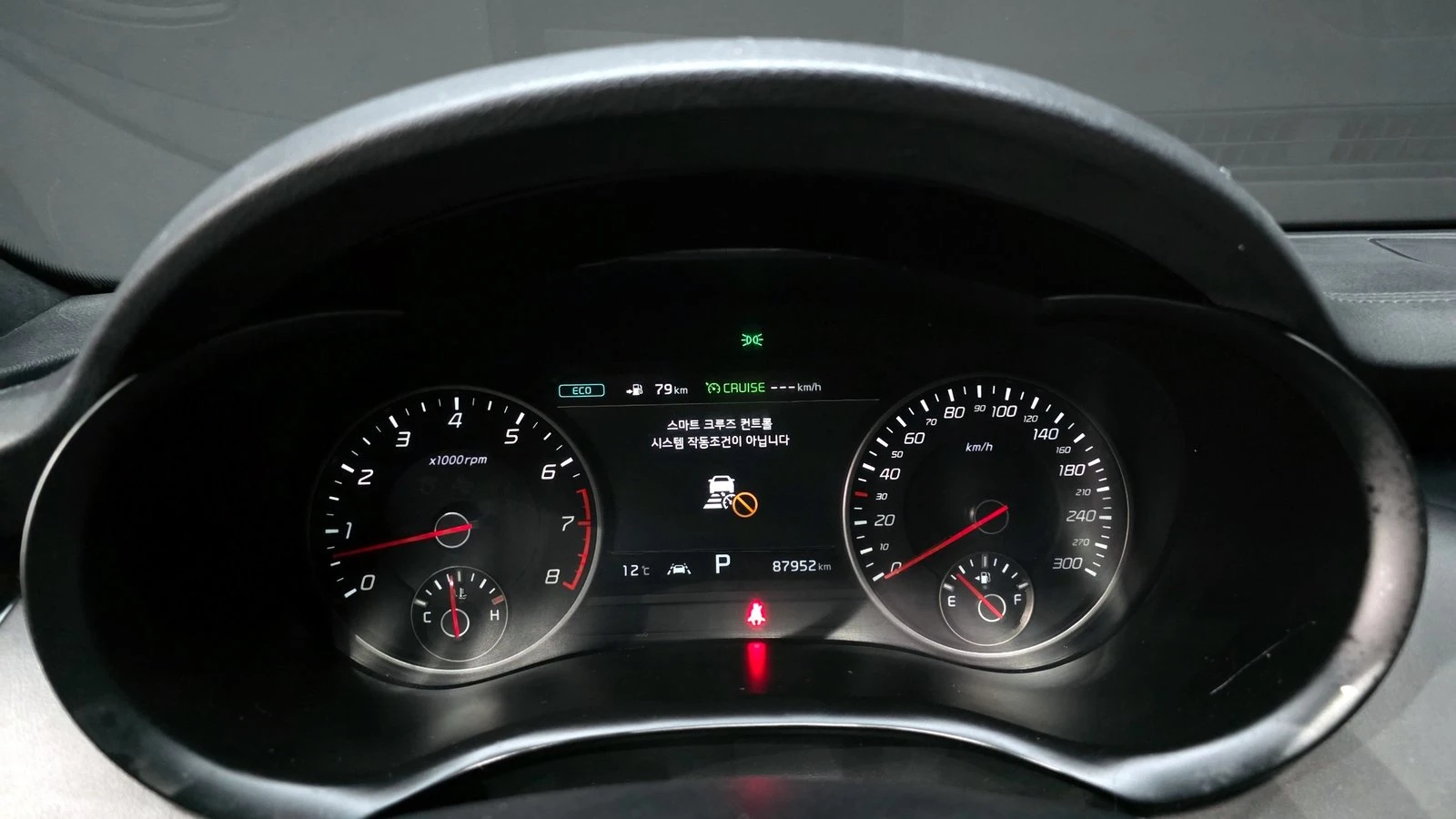 Kia Stinger 3.3* ЛЮК* HUD* 360* KEYLESS* ПОДГРЕВ ВОЛАН* КРАЙНА, снимка 8 - Автомобили и джипове - 55336560