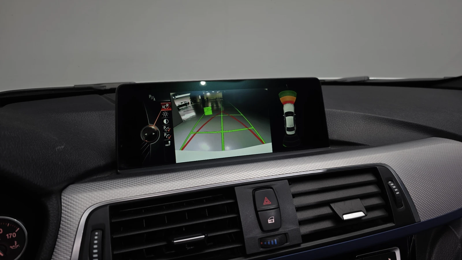 BMW 320  i  M-Sport, снимка 13 - Автомобили и джипове - 55372272