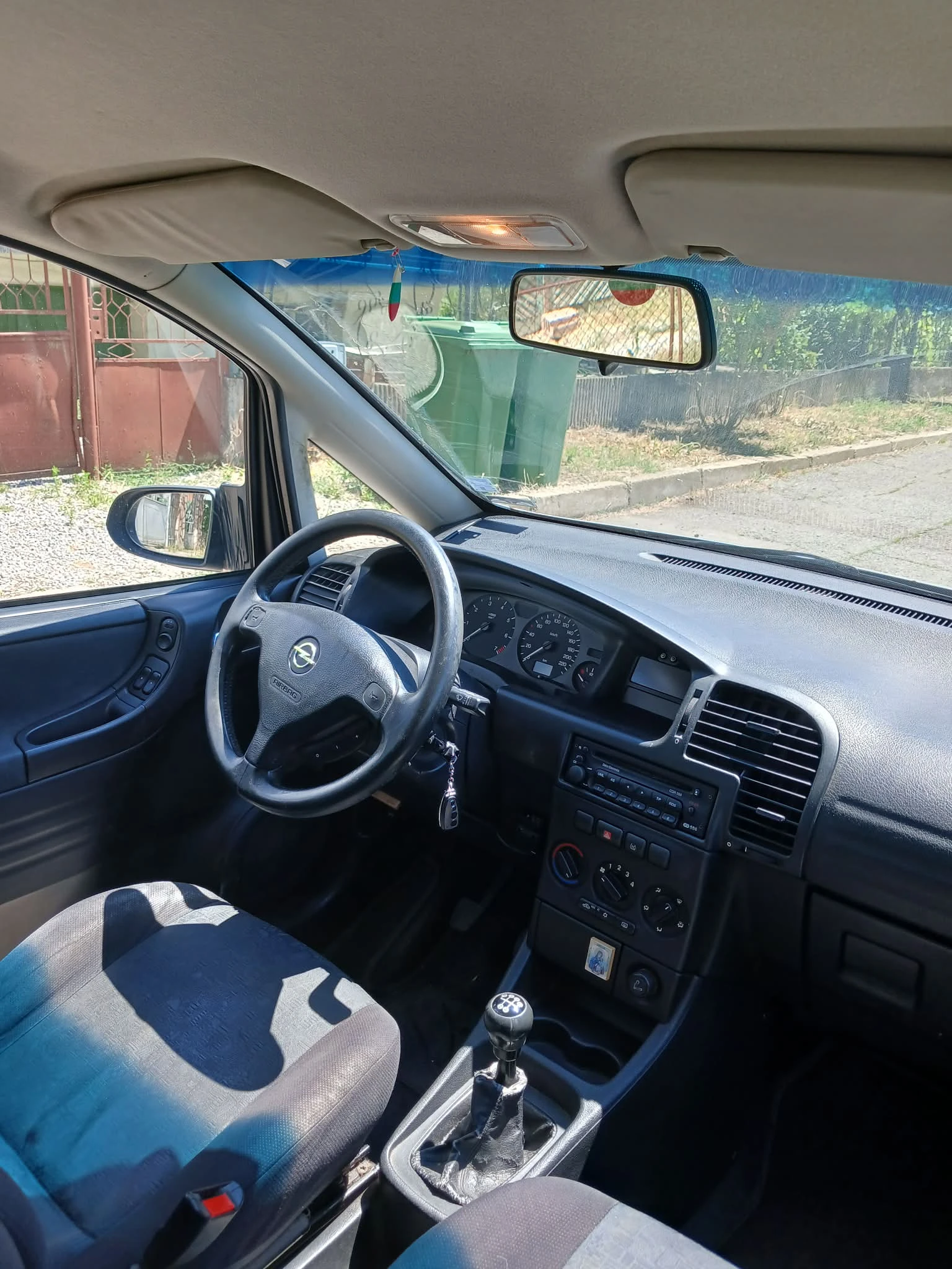 Opel Zafira, снимка 6 - Автомобили и джипове - 55474351