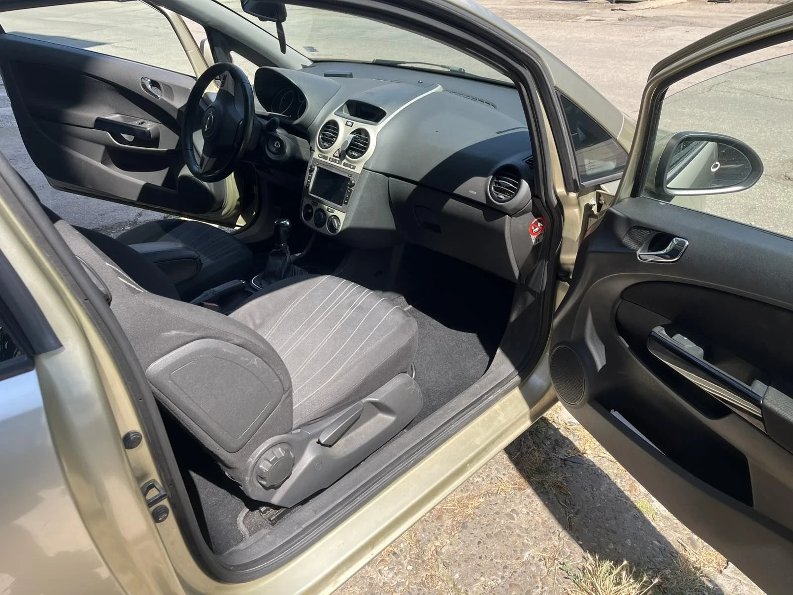 Opel Corsa, снимка 3 - Автомобили и джипове - 55528962