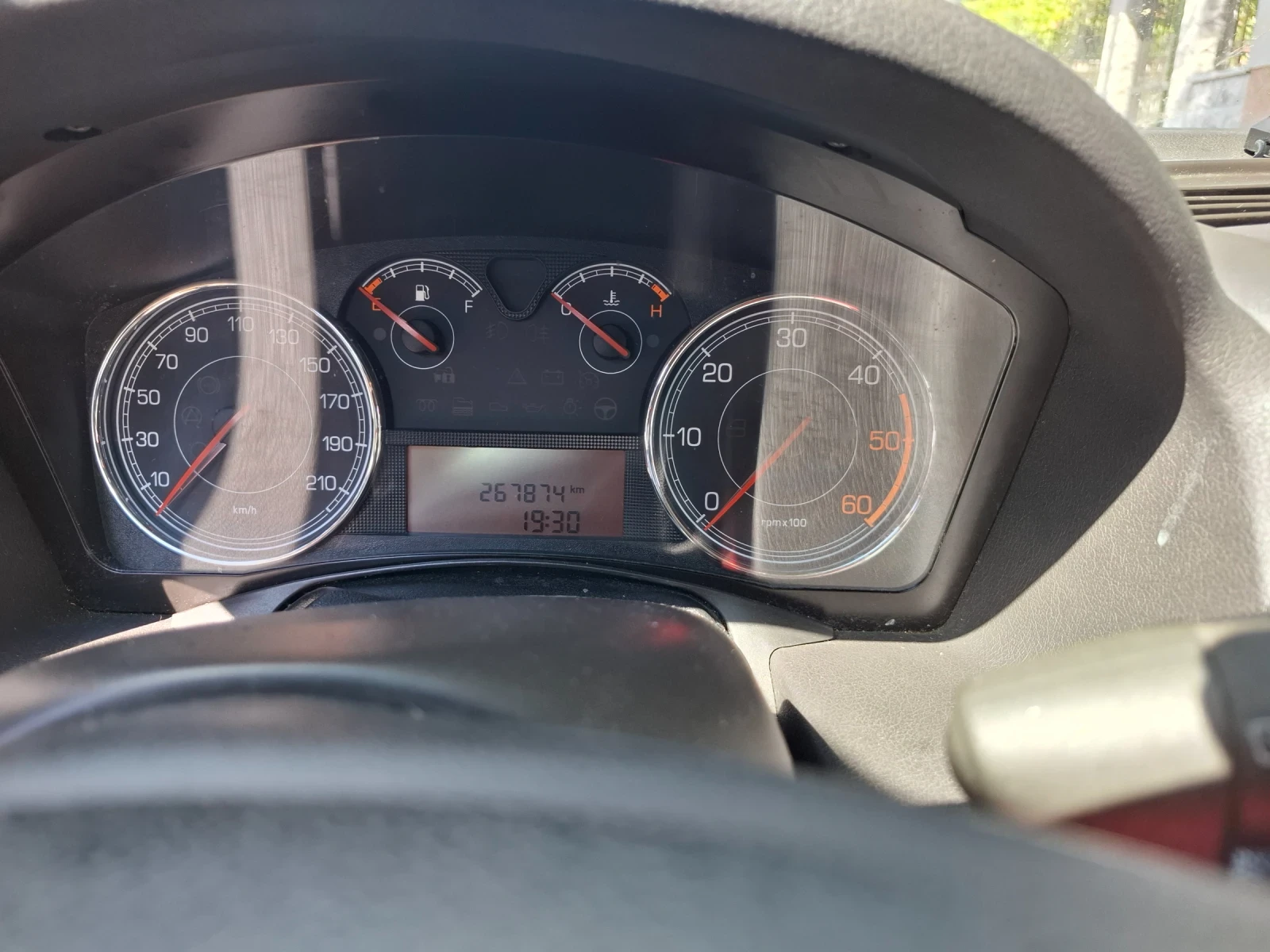 Fiat Croma 1.9 Mjet 120кс., снимка 7 - Автомобили и джипове - 55875231