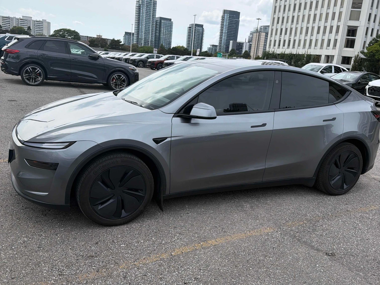 Tesla Model Y Long Range | CARFAX | АВТОФИНАНСИРАНЕ, снимка 3 - Автомобили и джипове - 55955334
