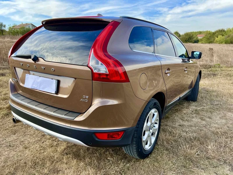 Volvo XC60 2.4D5, снимка 6 - Автомобили и джипове - 47325207