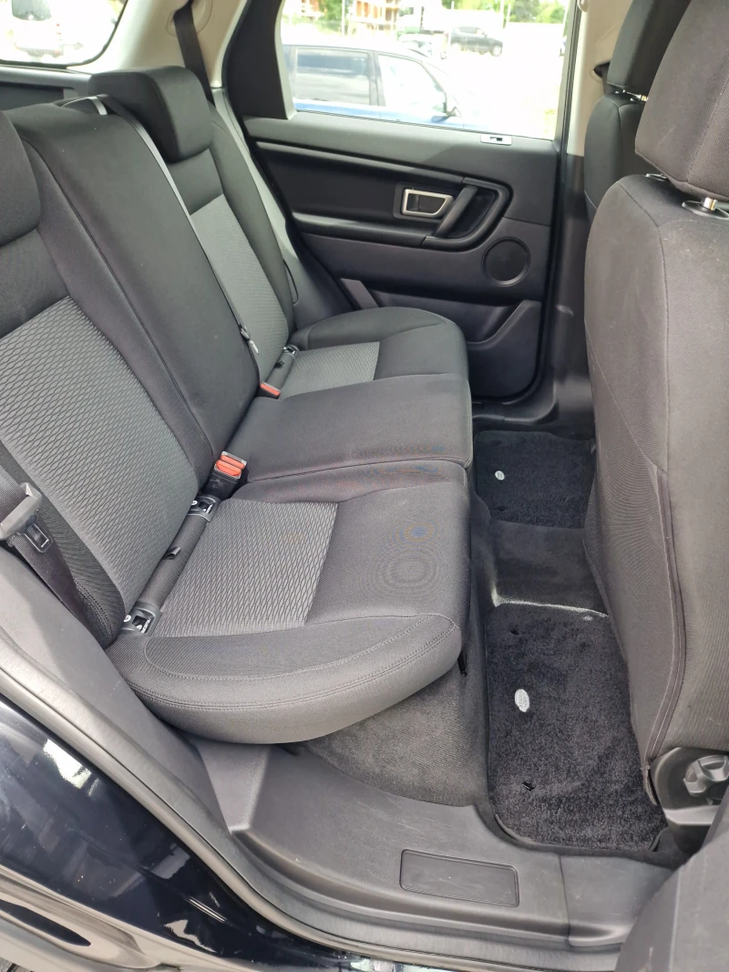 Land Rover Discovery Sport Регистрирана !, снимка 13 - Автомобили и джипове - 50484908