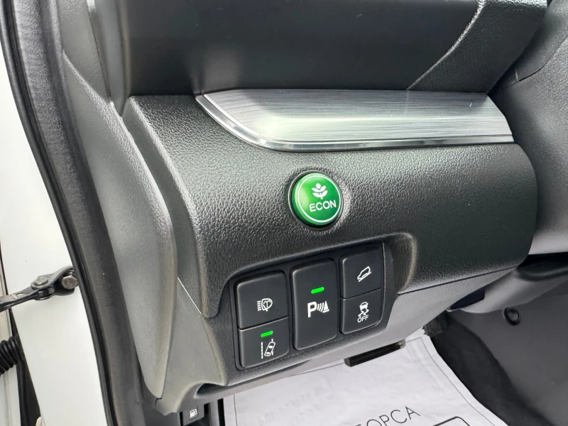 Honda Cr-v 1.6iDTEC 4x4 avtomatic, снимка 15 - Автомобили и джипове - 52344108