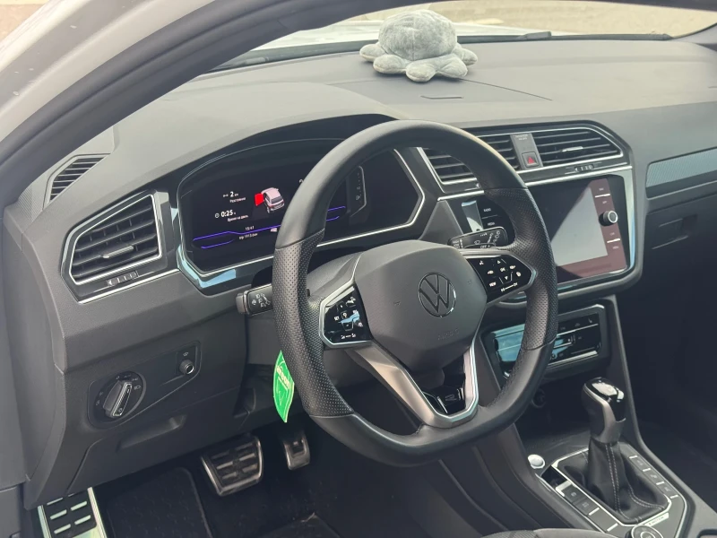 VW Tiguan, снимка 11 - Автомобили и джипове - 52567353