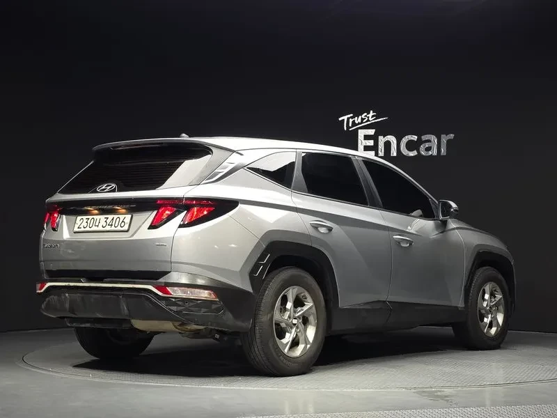 Hyundai Tucson 2.0 4WD MODERN, снимка 2 - Автомобили и джипове - 55802098