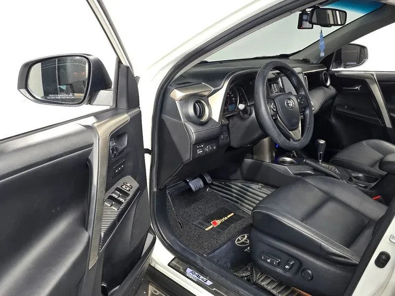 Toyota Rav4, снимка 9 - Автомобили и джипове - 56497497