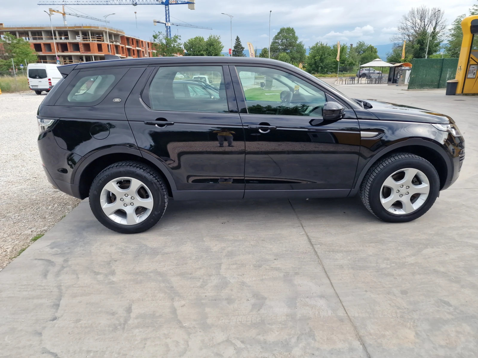 Land Rover Discovery Sport 2.0 TD4  - изображение 4
