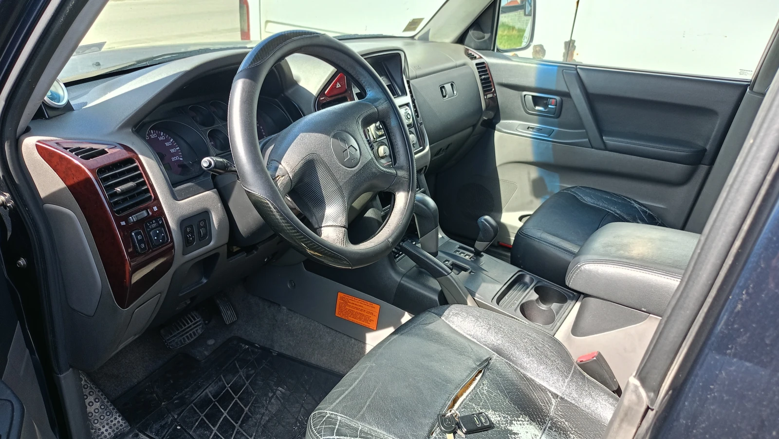 Mitsubishi Pajero 3.2 - изображение 6