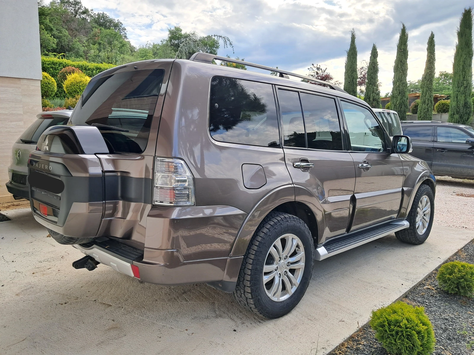 Mitsubishi Pajero 137000 км-ПЪЛНА СЕРВИЗНА ИСТОРИЯ В СИЛВЪР СТАР - изображение 3