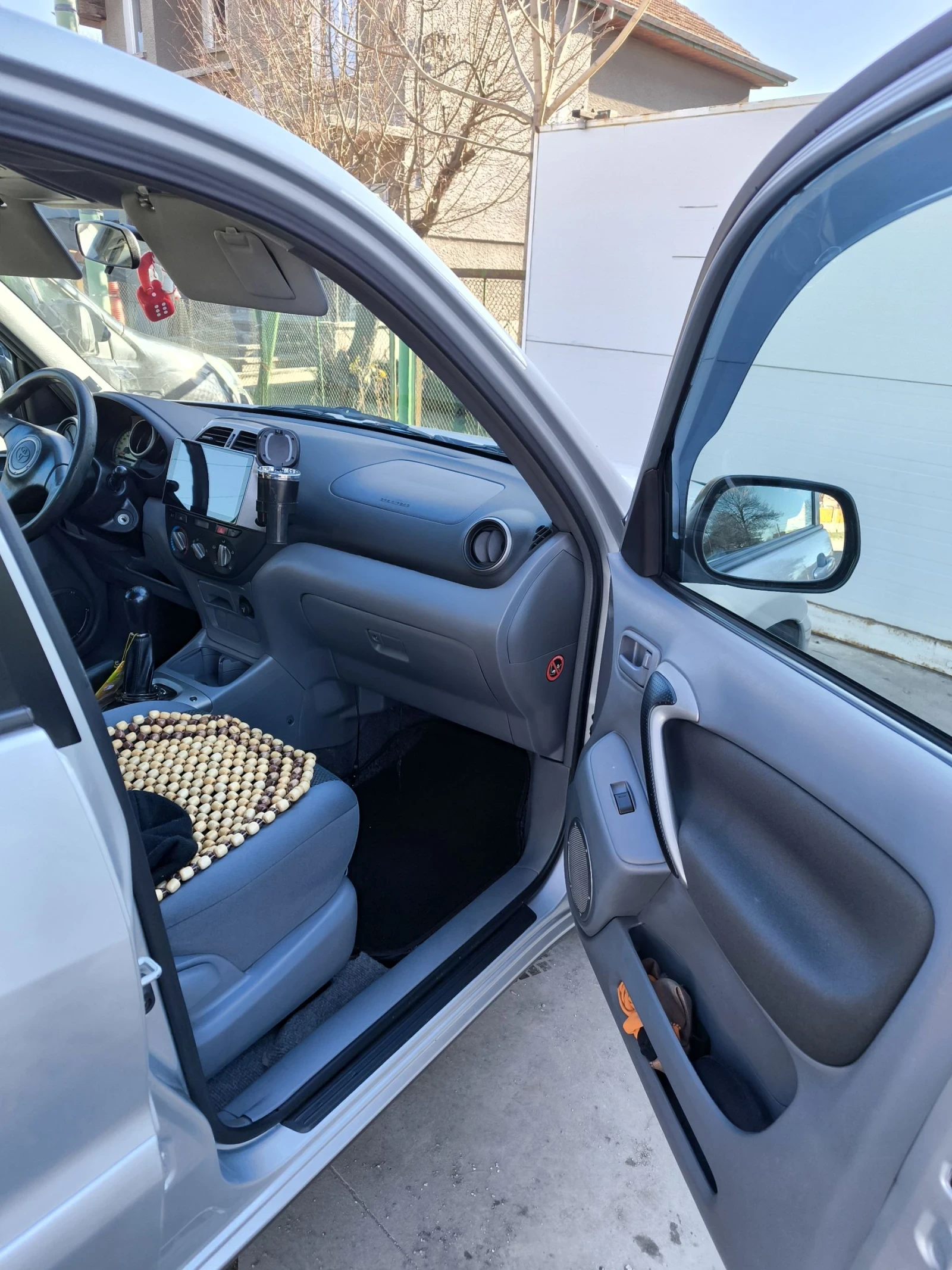 Toyota Rav4 | Mobile.bg � ����������� 12