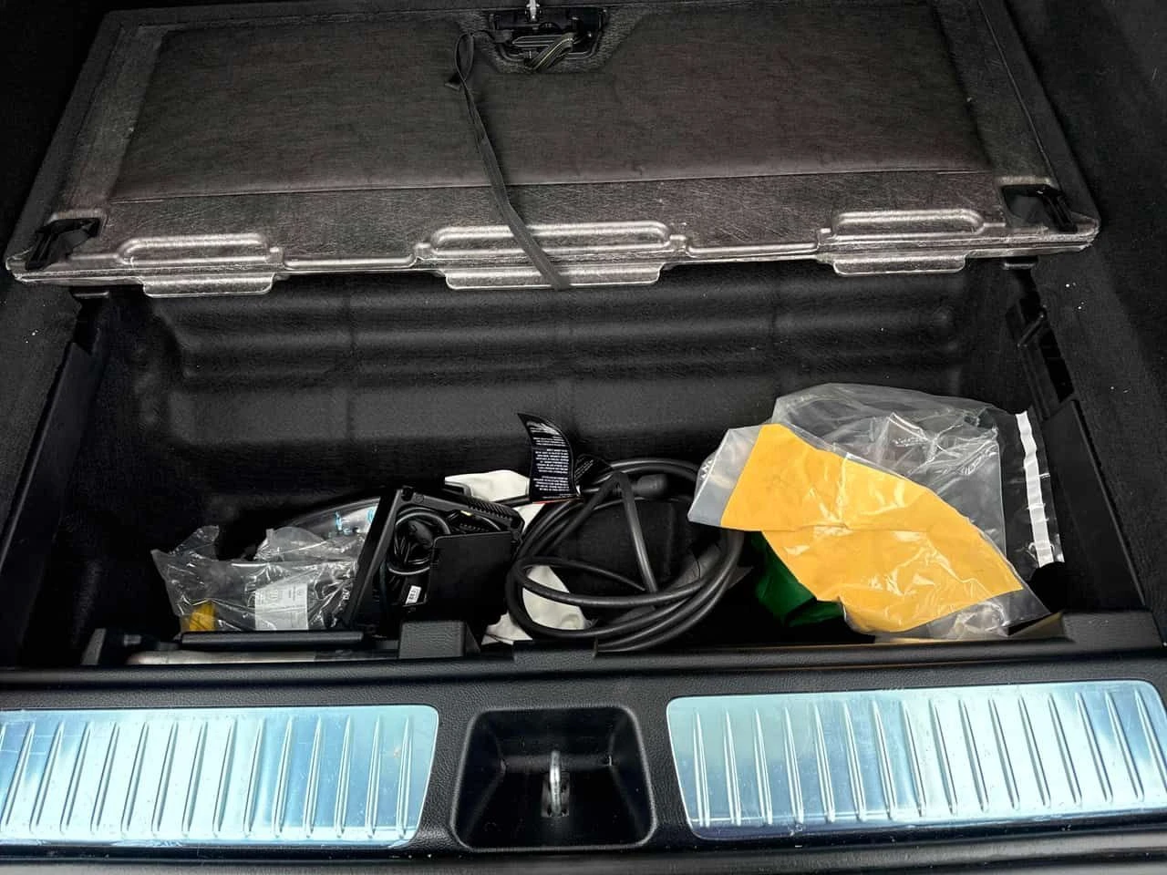 Mercedes-Benz EQE 500 4MATIC SUV/ДИСТРОНИК/HUD/360 CAM, снимка 12 - Автомобили и джипове - 53925244