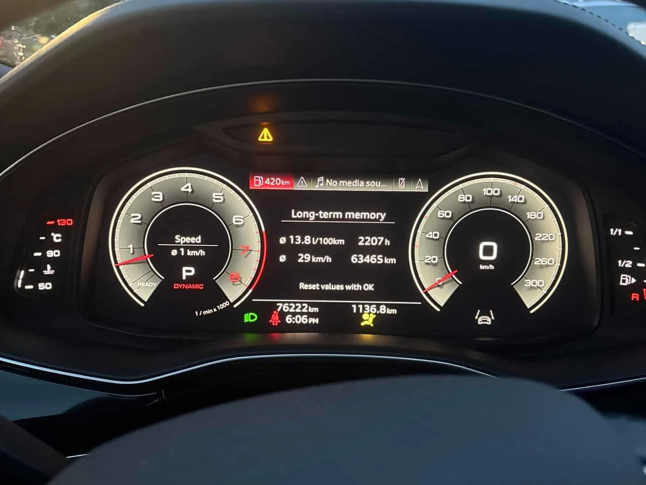 Audi Q8 Technik | PANO | МЪРТВА ЗОНА | ОБДУХВАНЕ | АБМИЕНТ, снимка 8 - Автомобили и джипове - 53954711