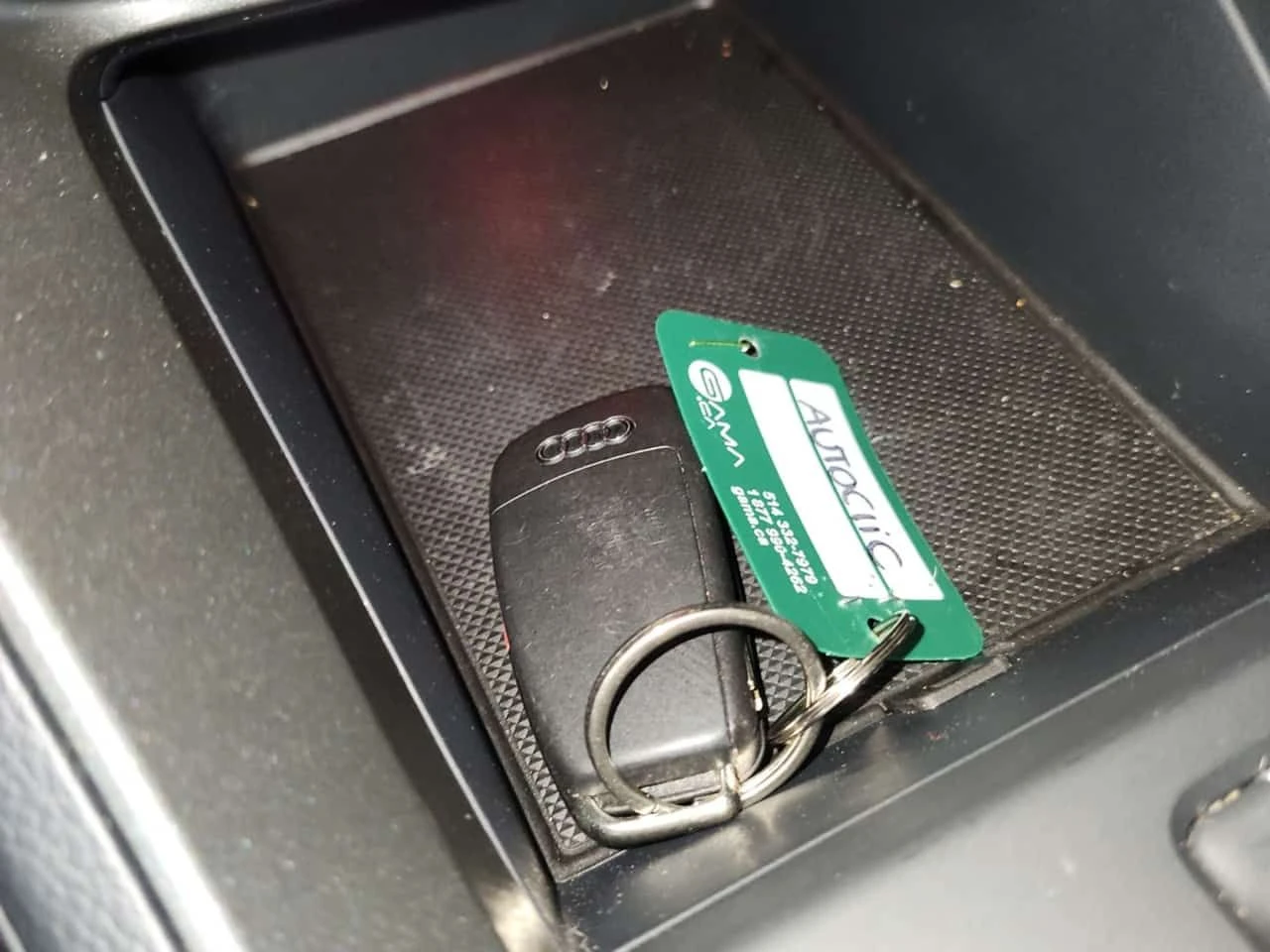 Audi Q3 * TECHNIK S-LINE* MATRIX* AMBIENT* NAVI* , снимка 8 - Автомобили и джипове - 54184148