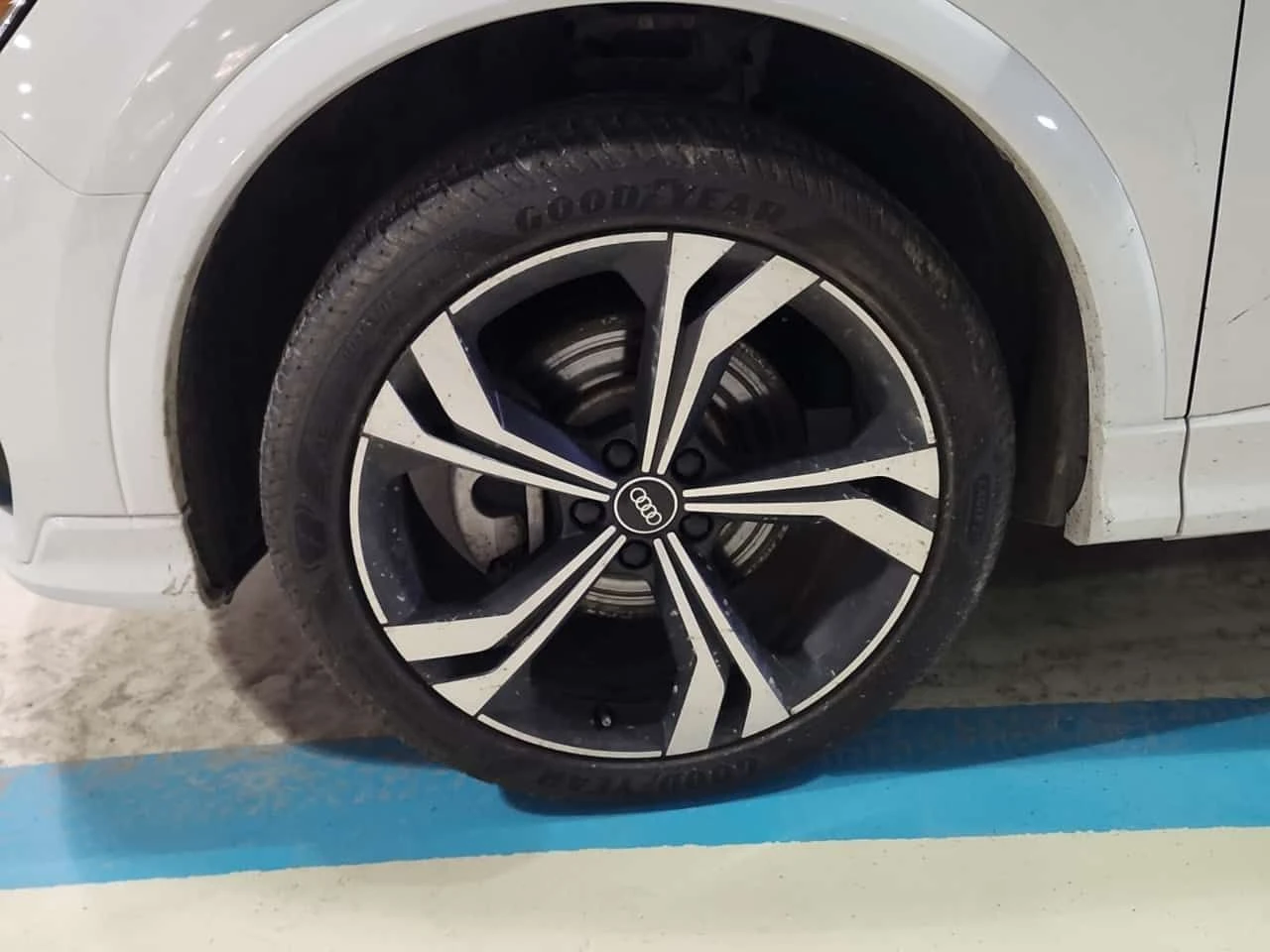 Audi Q3 * TECHNIK S-LINE* MATRIX* AMBIENT* NAVI* , снимка 6 - Автомобили и джипове - 54184148