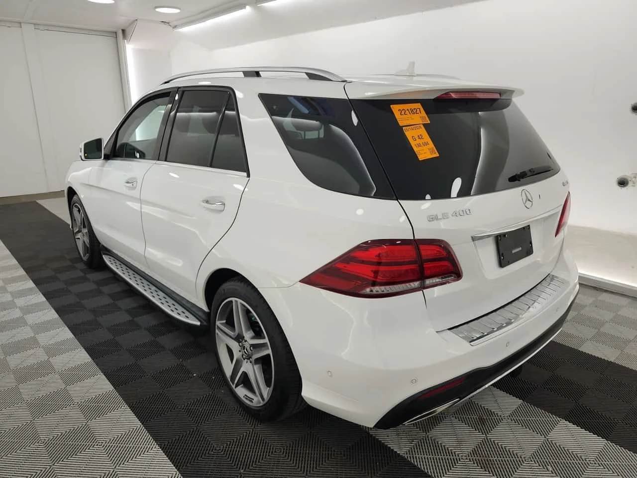 Mercedes-Benz GLE 400 AMG Line * Без инциденти * CARFAX * , снимка 4 - Автомобили и джипове - 54540625
