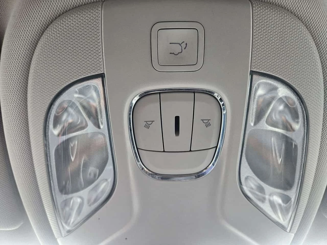 Jeep Compass * Longitude, North, Latitude * CARFAX * ���� �� �� | Mobile.bg � ����������� 15