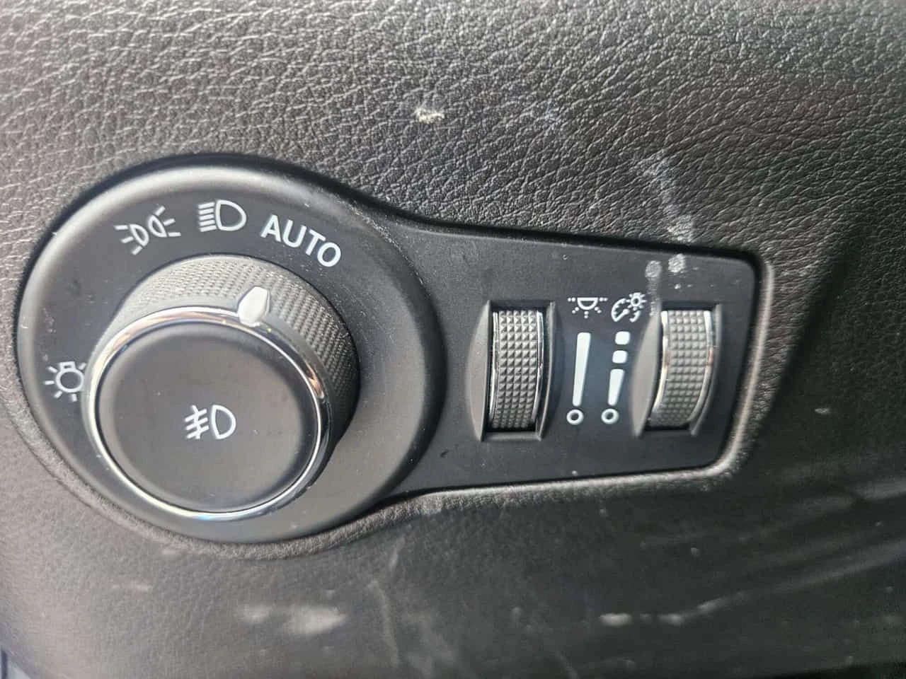 Jeep Compass * Longitude, North, Latitude * CARFAX * ���� �� �� | Mobile.bg � ����������� 13