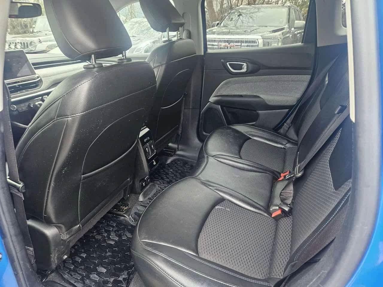 Jeep Compass * Longitude, North, Latitude * CARFAX * ���� �� �� | Mobile.bg � ����������� 17