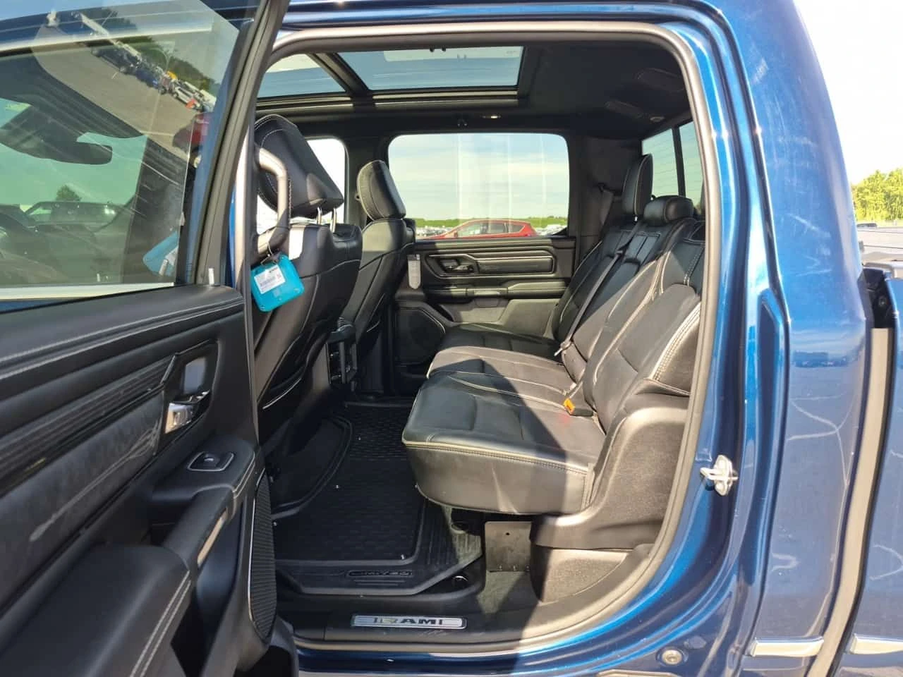 Dodge RAM 1500  Limited / ОБДУХВАНЕ / ВЪЗДУХ , снимка 3 - Автомобили и джипове - 54666761