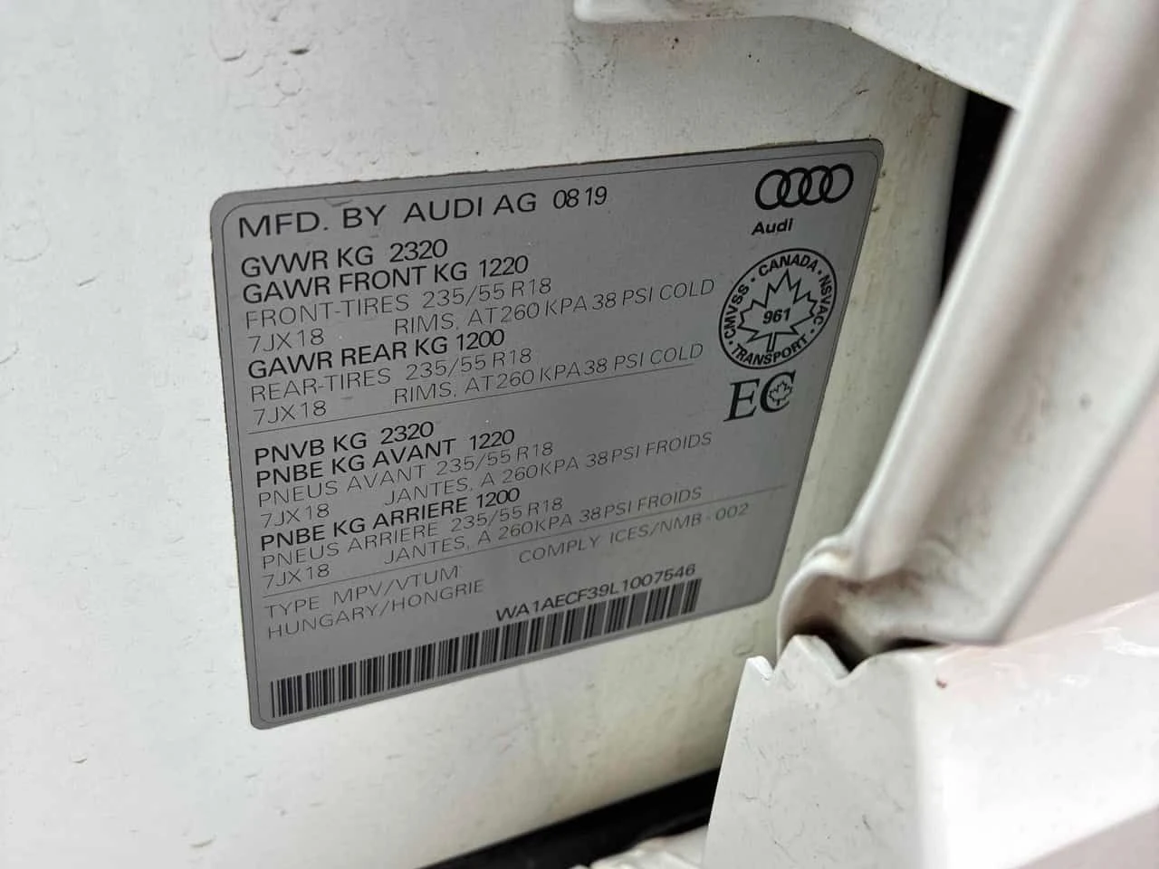 Audi Q3 * Komfort * CARFAX * БЕЗ ПЪРВОНАЧАЛНА ВНОСКА, снимка 10 - Автомобили и джипове - 54761033