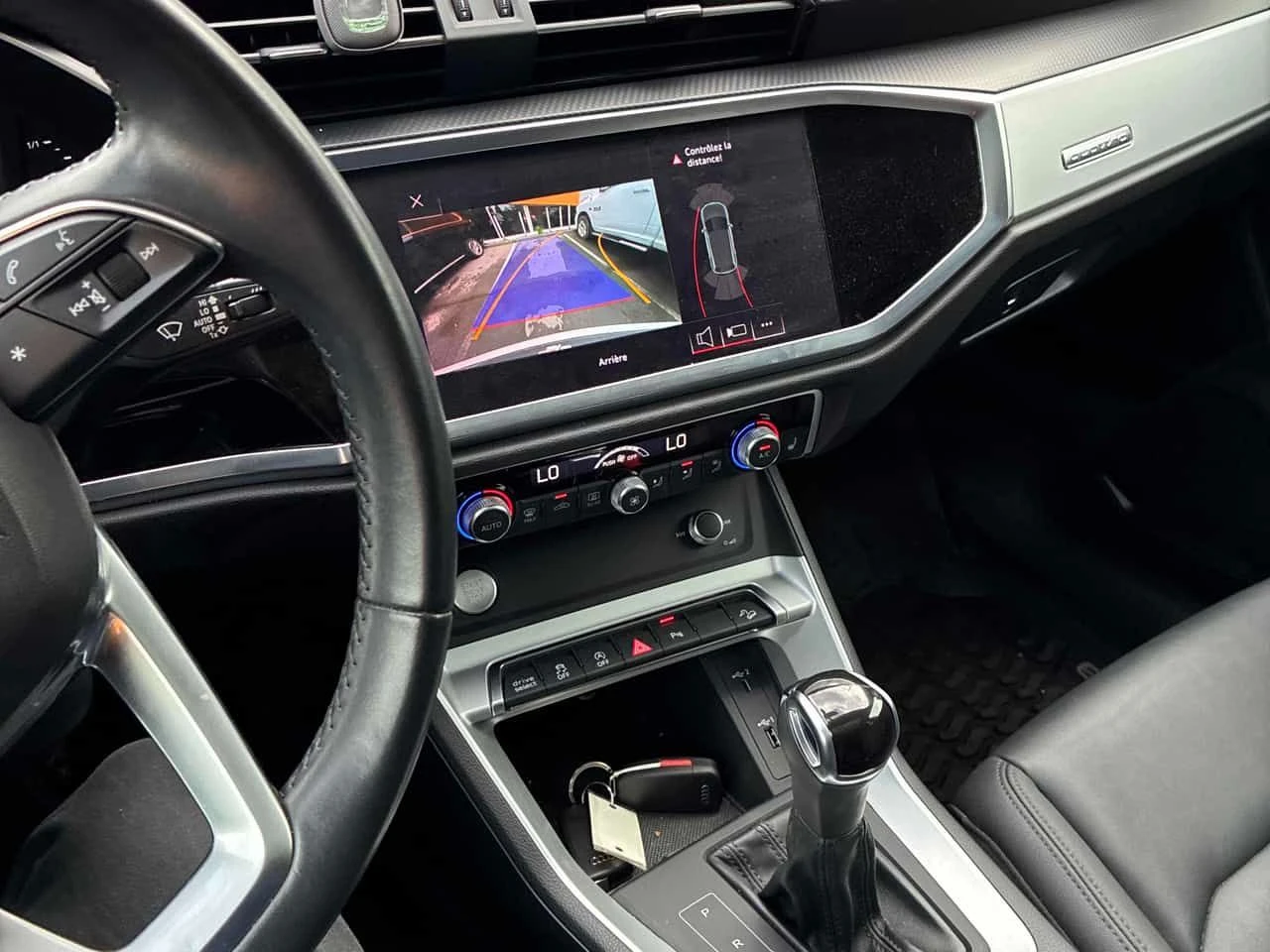 Audi Q3 * Komfort * CARFAX * БЕЗ ПЪРВОНАЧАЛНА ВНОСКА, снимка 9 - Автомобили и джипове - 54761033