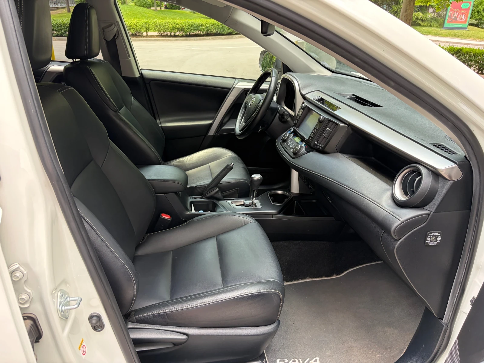 Toyota Rav4, снимка 13 - Автомобили и джипове - 55093020