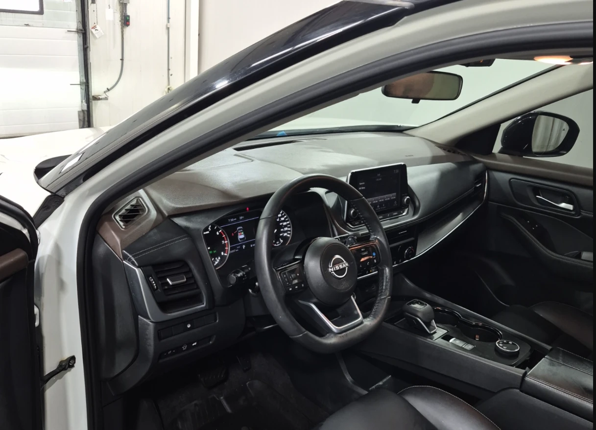 Nissan Rogue AWD* MIDNIGHT EDITION* Пано* Кожа* Keyless, снимка 5 - Автомобили и джипове - 55235646