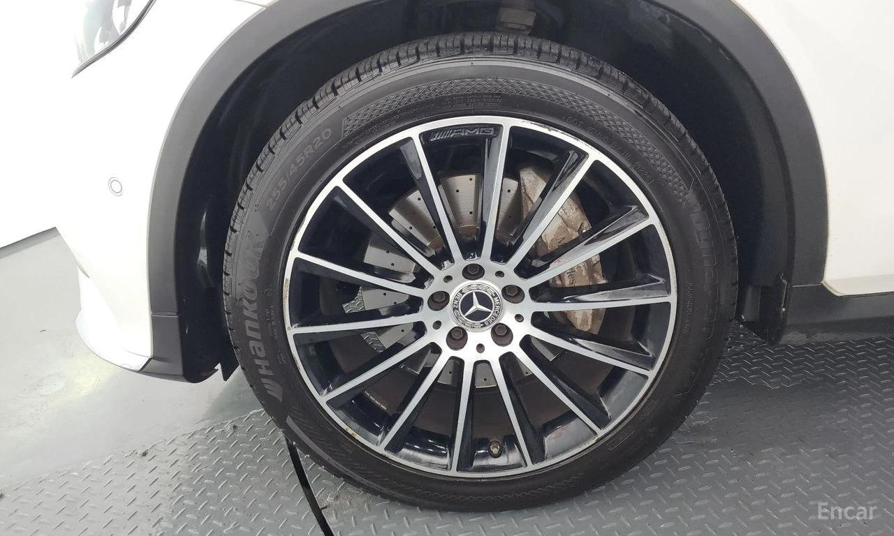 Mercedes-Benz GLC 300 * ФИКСИРАНА ЦЕНА ДО БЪЛГАРИЯ * АВТОКРЕДИТ, снимка 6 - Автомобили и джипове - 55398565