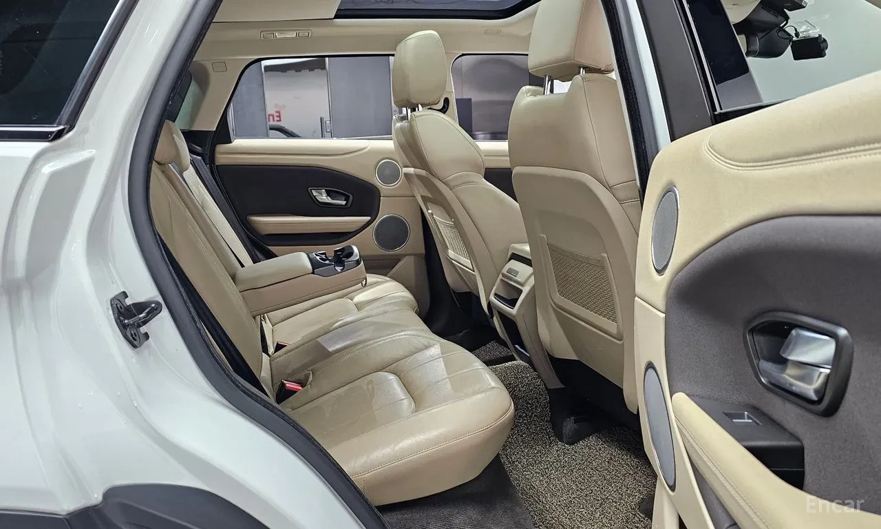 Land Rover Evoque 4x4* подгрев* кожа* панорама* крайна цена , снимка 9 - Автомобили и джипове - 55847661