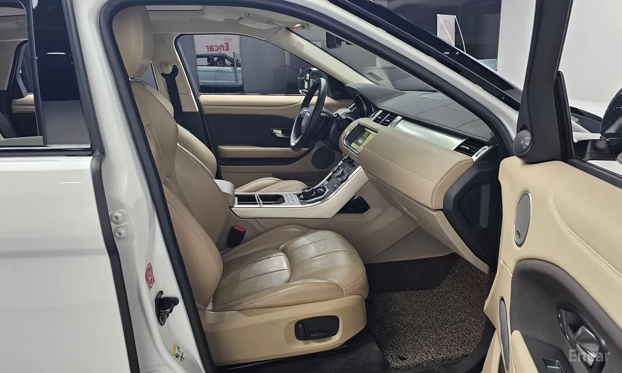 Land Rover Evoque 4x4* подгрев* кожа* панорама* крайна цена , снимка 13 - Автомобили и джипове - 55847661