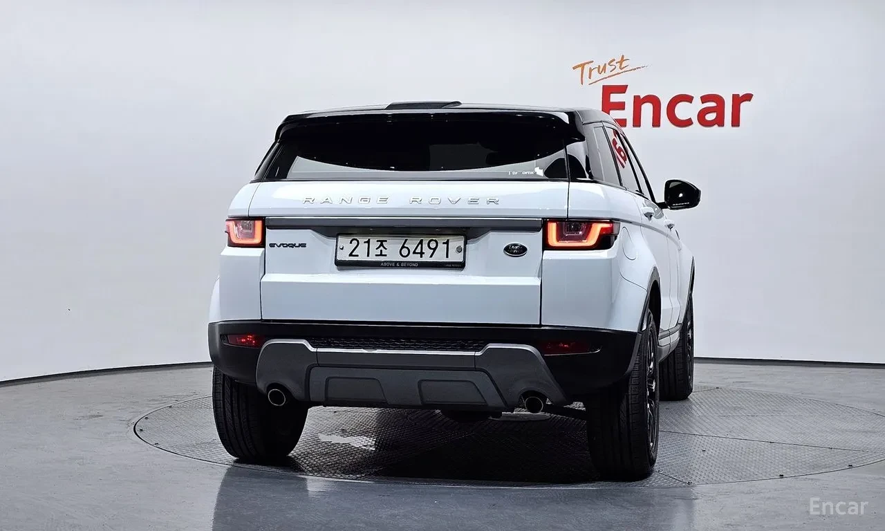 Land Rover Evoque 4x4* подгрев* кожа* панорама* крайна цена , снимка 4 - Автомобили и джипове - 55847661