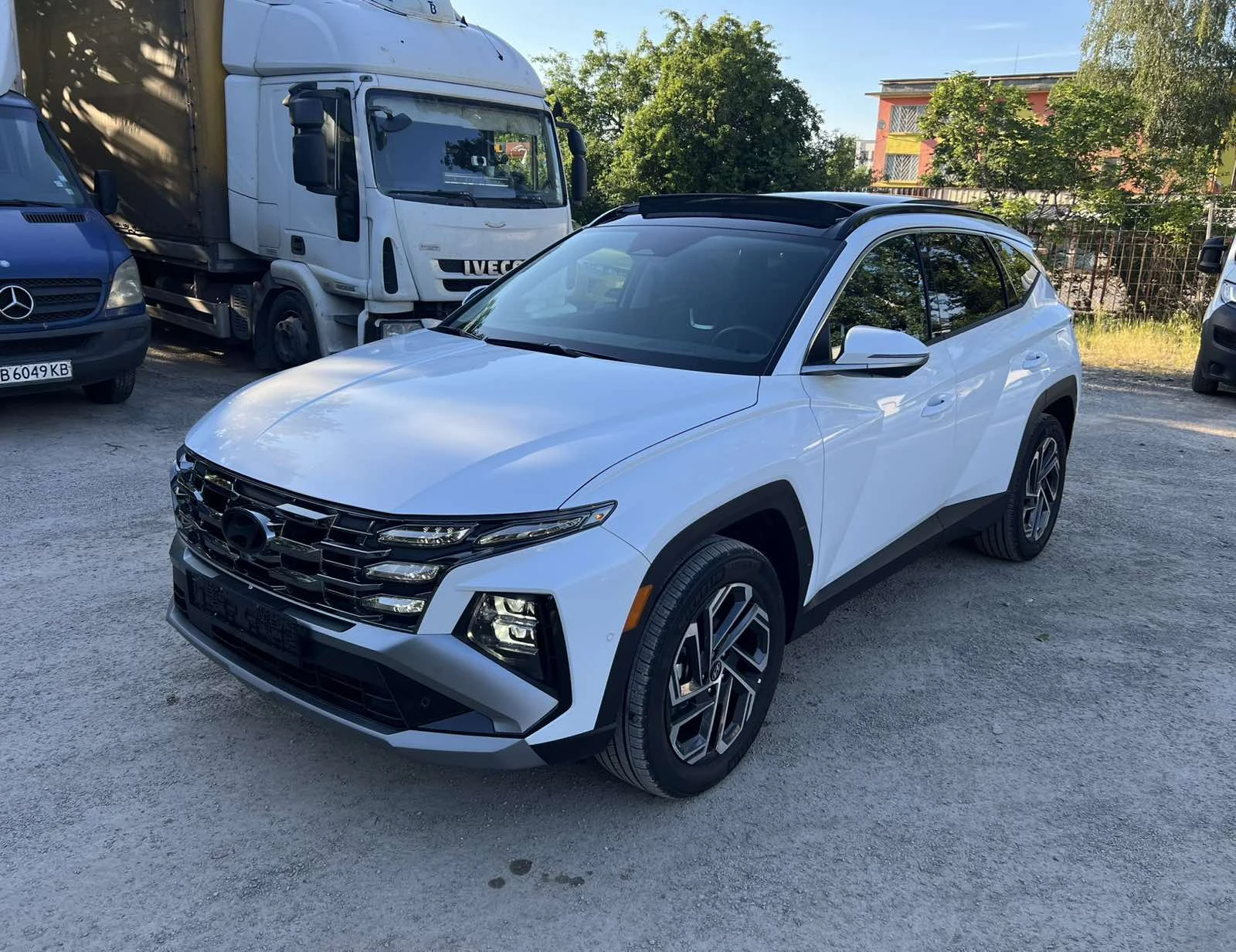 Hyundai Tucson -1900км.- ЧИСТО НОВ - FULL  EKSTRi  ! ! ! , снимка 2 - Автомобили и джипове - 55986865