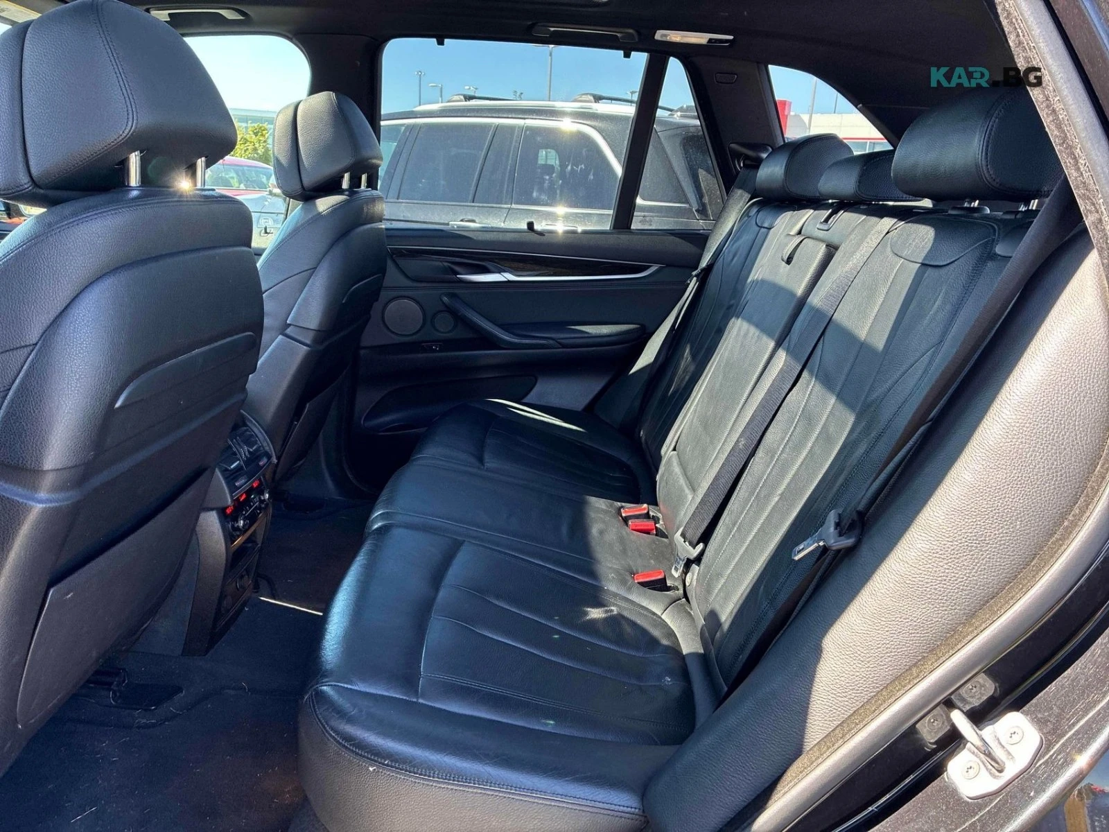 BMW X5 xDrive35i * M Pack * АвтоКредит * (ЦЕНА ДО БГ), снимка 13 - Автомобили и джипове - 56136414