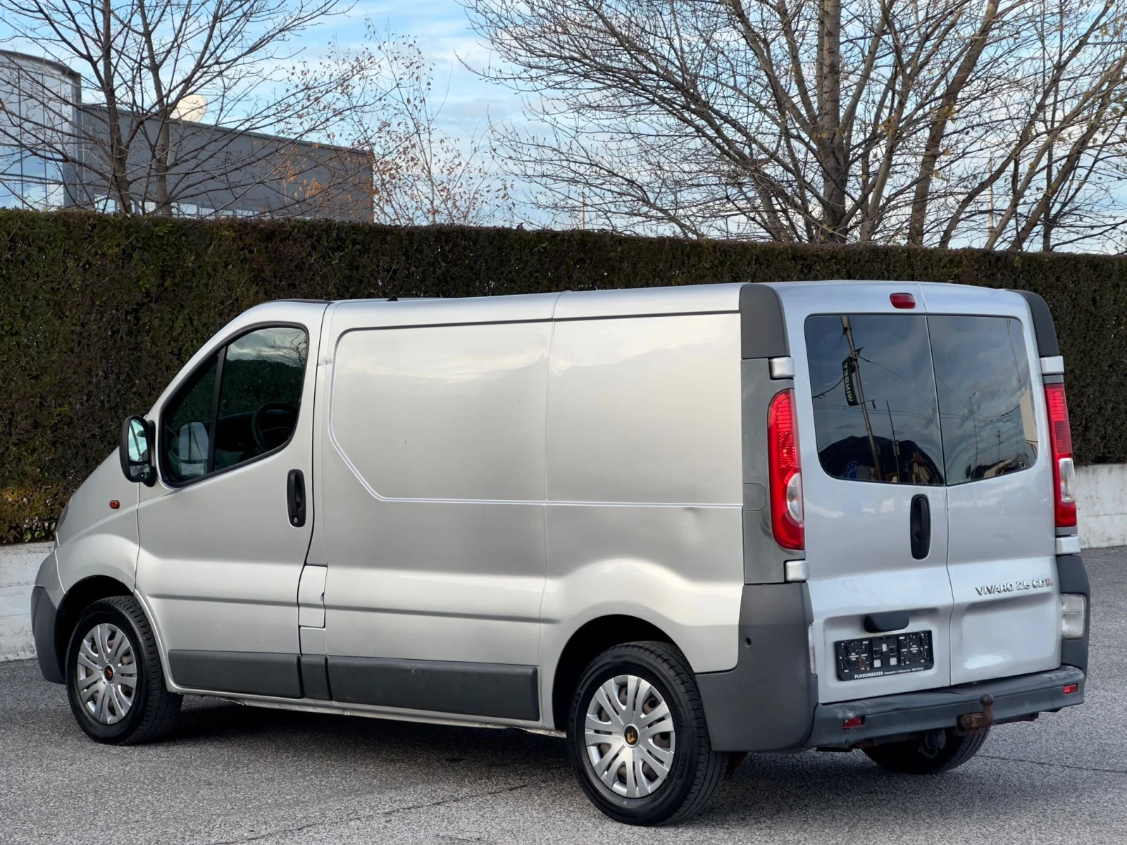 Opel Vivaro 2.5 CDTI - изображение 3