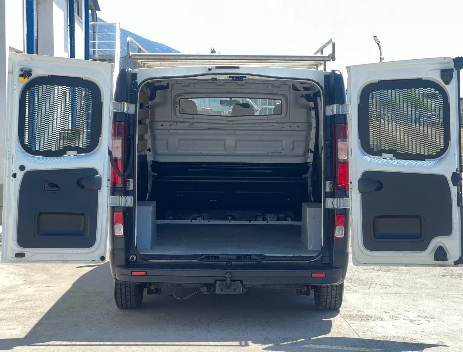 Renault Trafic 183000км! / Климатик / Като нов - изображение 10