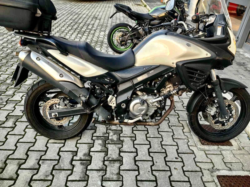 Suzuki V-strom 650i ABS 06.2012г., снимка 16 - Мотоциклети и мототехника - 52886570