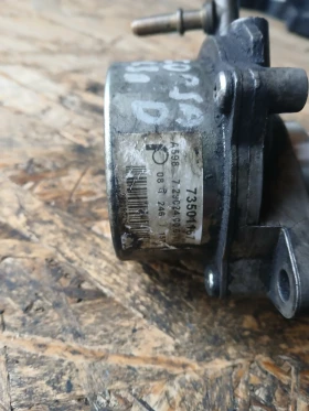 73501167 вакум помпа Opel Corsa D, снимка 2