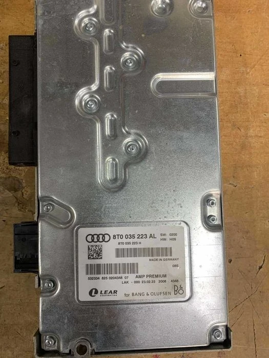 Усилвател Bang Olufsen Audi Ауди BO A4 A5 Q5 3G 8T1035223AL