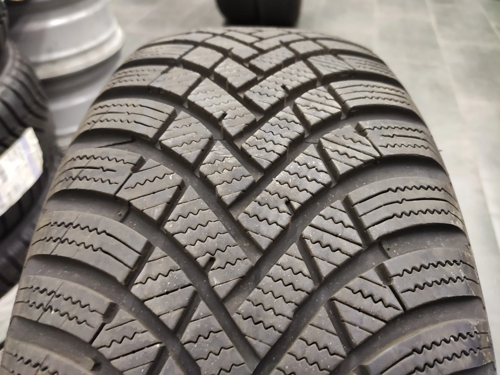 Гуми Зимни 205/55R16