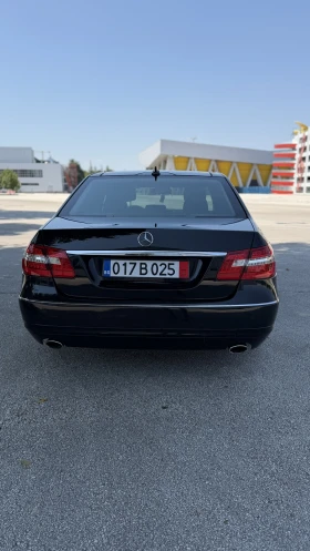 Mercedes-Benz E 300 KEYLESS PANORAMA ПАМЕТ ПОДГРЕВ, снимка 6