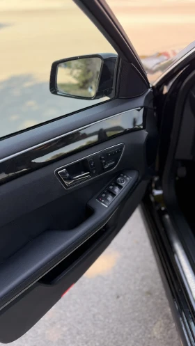 Mercedes-Benz E 300 KEYLESS PANORAMA ПАМЕТ ПОДГРЕВ - 8999 € / 17600.51 лв. - 52311831 9
