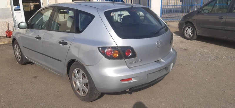 Mazda 3, снимка 3 - Автомобили и джипове - 47494255