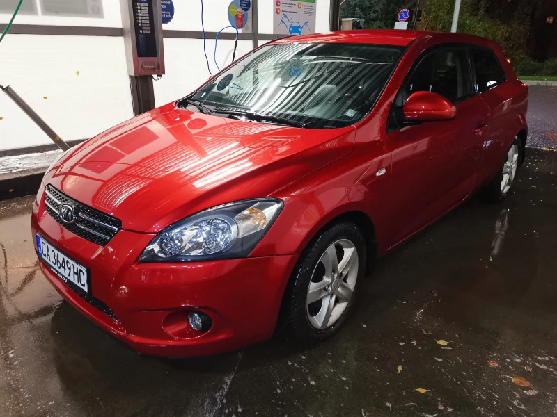 Kia Ceed, снимка 12 - Автомобили и джипове - 47423806