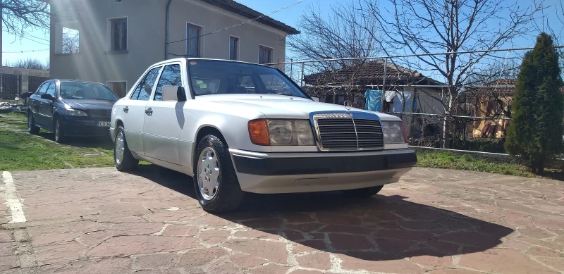 Mercedes-Benz 124 230E, снимка 2 - Автомобили и джипове - 47726159