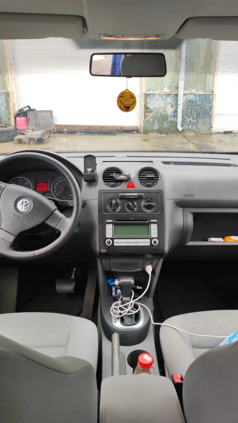 VW Caddy, снимка 6 - Автомобили и джипове - 48430305