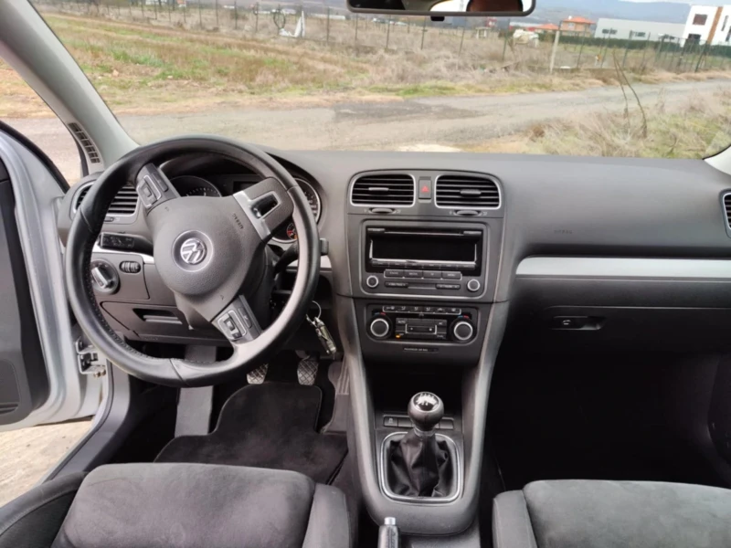 VW Golf, снимка 7 - Автомобили и джипове - 49583417