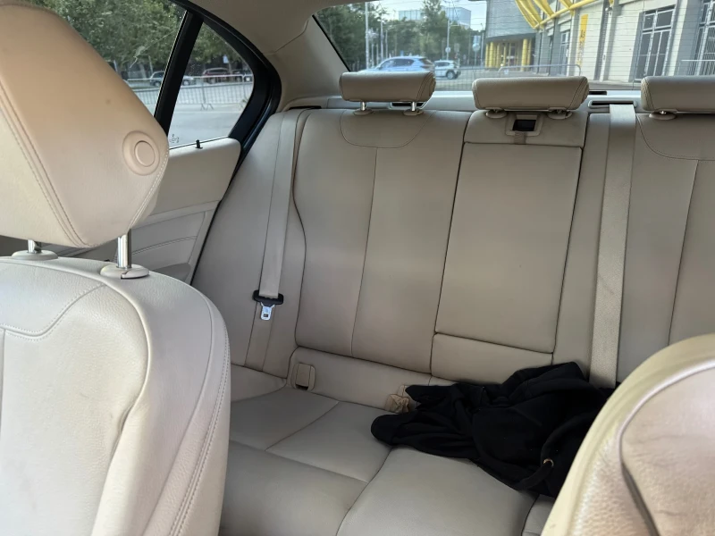 BMW 335, снимка 9 - Автомобили и джипове - 52687232